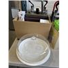 Image 2 : 2 BOXES OF ASSORTED HOUSEHOLD AND DECOR