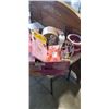 Image 1 : BOX OF ASSORTED HOUSEHOLD & CRAFT ITEMS