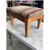 Image 3 : VINTAGE UPHOLSTERED FOOT STOOL