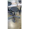 Image 4 : 3 GASLIFT CHAIRS