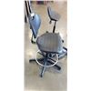 Image 5 : 3 GASLIFT CHAIRS