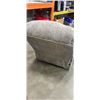 Image 4 : FABRIC RECLINER CHAIR