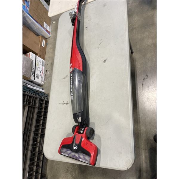 DIRT DEVIL VACUUM CLEANER - WORKING