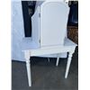 Image 4 : WHITE VANITY WITH 3 WAY MIRROR