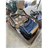 Image 2 : 6 ASSORTED LADIES HAND PURSES & BAGS