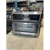 Image 1 : CUISINART FRONT WINDOW COUNTERTOP AIR FRYER WORKING