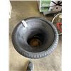 Image 3 : BLACK CAST IRON PLANTER