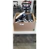 Image 1 : BOX OF KITCHEN APPLIENCES