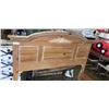 Image 4 : QUEENSIZE WOOD BEDFRAME MADE IN USA