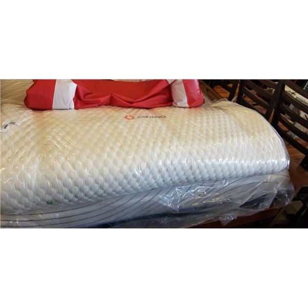 QUEENSIZE DORMEO MATTRESS TOPPER
