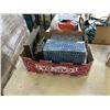 Image 4 : 2 BOXES OF ASSORTED HOME DECOR