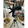 Image 4 : 2 TRIPODS AND ASSORTED NAIL POLISH