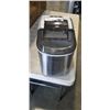 Image 1 : FRIDGIDAIRE ICE MAKER - WORKING