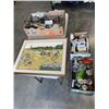 Image 1 : 3 TRAYS OF HOUSEHOLD GOODS AND DECOR