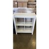 Image 1 : WHITE CUBICLE DISPLAY SHELF