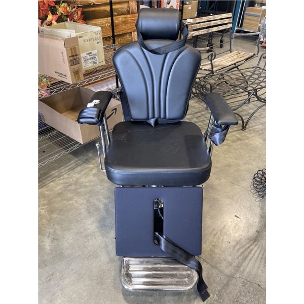 TATTOO CLIENT CHAIR