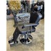 Image 4 : TATTOO CLIENT CHAIR