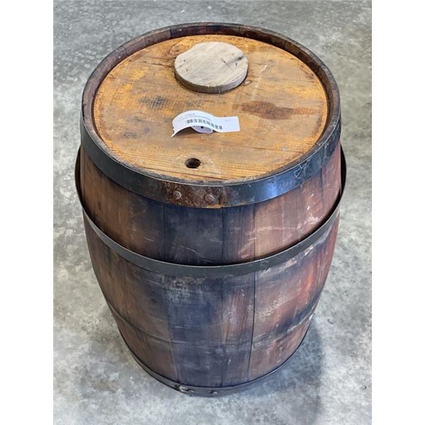 VINTAGE WOODEN BARRELL