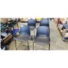 Image 1 : 4 BLACK STACKING CHAIRS