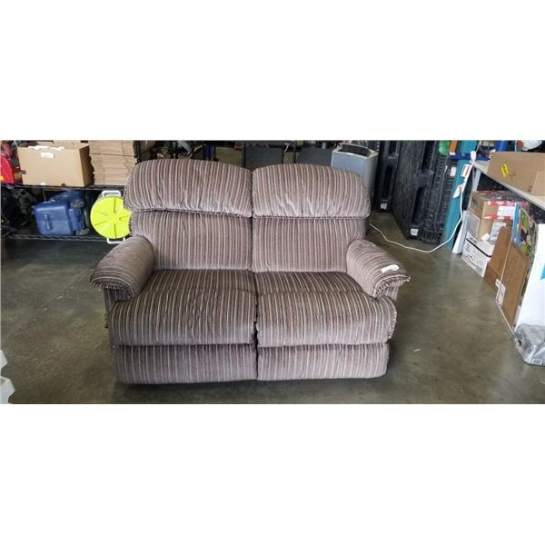 LAZYBOY  RECLINING LOVESEAT