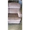Image 2 : LAZYBOY  RECLINING LOVESEAT