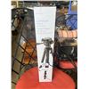 Image 1 : 58" INSIGNIA  LIGHT WEIGHT TRIPOD, RETAIL $79