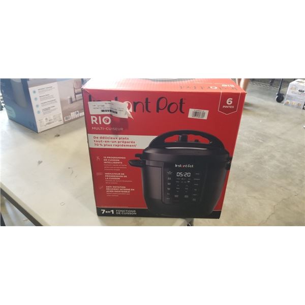 INSTANT POT RIO 7-IN-1 6QT PRESSURE COOKER - TESTED WORKING, RETAIL $159