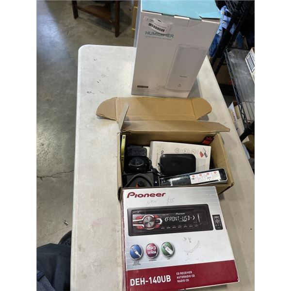 LOT OF ELECTRONICS AND HUMIDIFIER