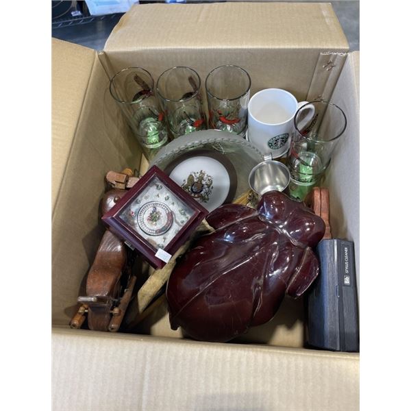 BOX OF GLASSWARE AND ORNAMENTS