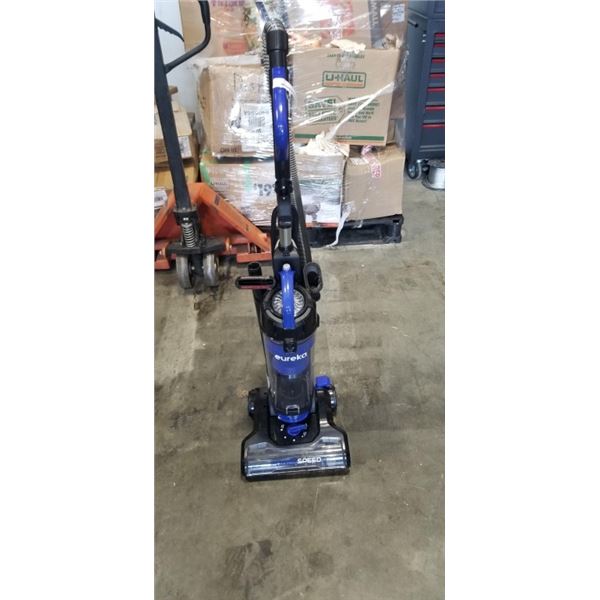 EUREKA FLOOR VACUUM