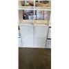 Image 3 : 5 FOOT IKEA CUBICLE DISPLAY SHELF