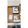 Image 4 : 7 NECKLACES AND 3 BANGLE / BRACELETS SETS, ALL IN BOXES
