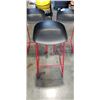 Image 2 : 3 BUCKET SEAT BAR STOOLS