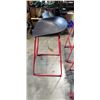 Image 3 : 3 BUCKET SEAT BAR STOOLS