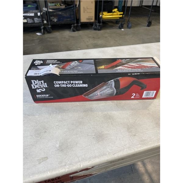 DIRT DEVIL COMPACT VACUUM CLEANER - GREAT FOR CARS