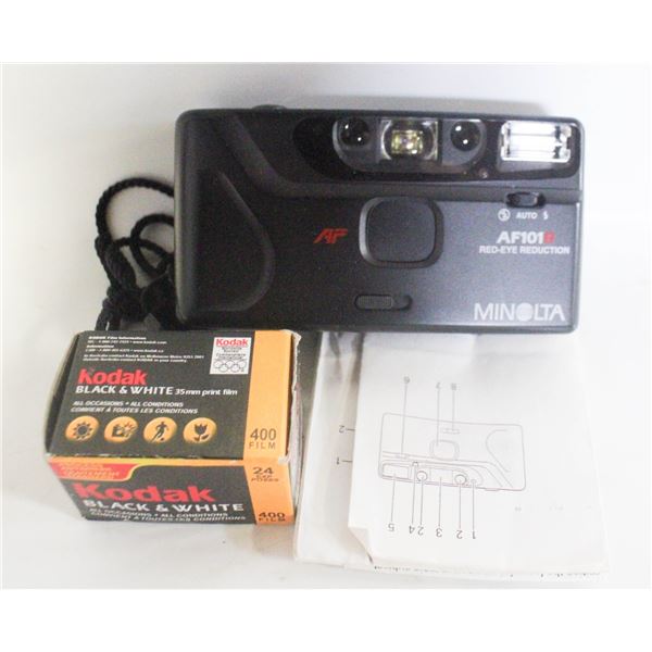 WORKING MINOLTA FILM CAM WITH ROLL OF BLK &`