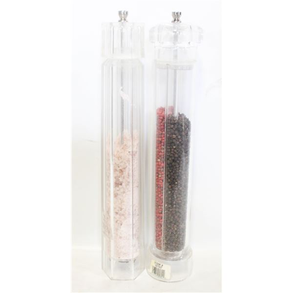 GIANT SALT AND PEPPER GRINDERS
