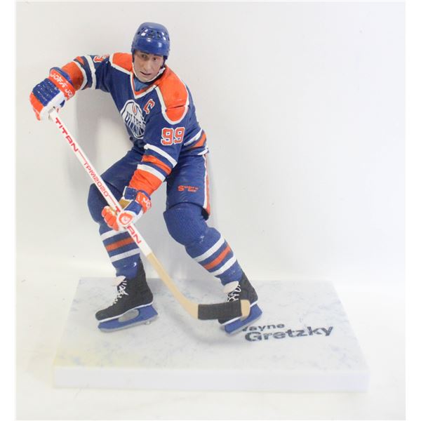 WAYNE GRETZKY MCFARLANE TOY FIGURE