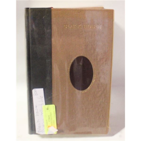 THE DICKENS CHRISTMAS COLLECTICBLE