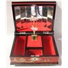 Image 1 : ORIENTAL THEME JEWLERY BOX (NO KEY)