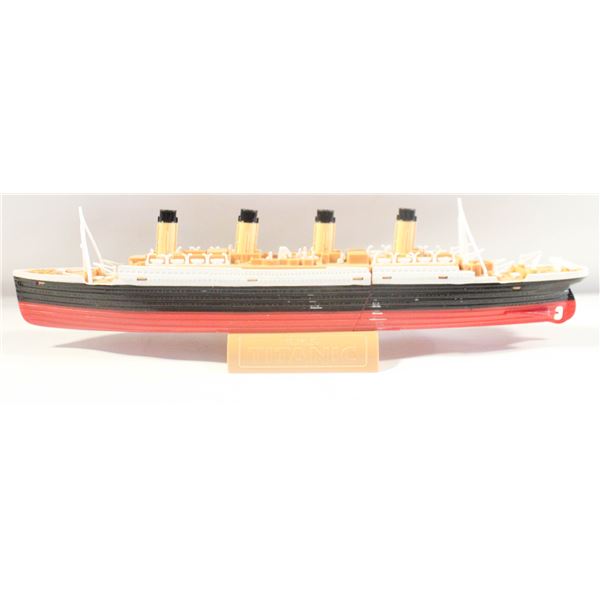 RARE "TITANIC" BREAK-AWAY WATER TOY W/STAND
