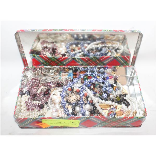 COSTUME JEWELRY ASSORTMENT