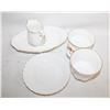 Image 1 : ROYAL ALBERT BONE CHINA VAL D' OR