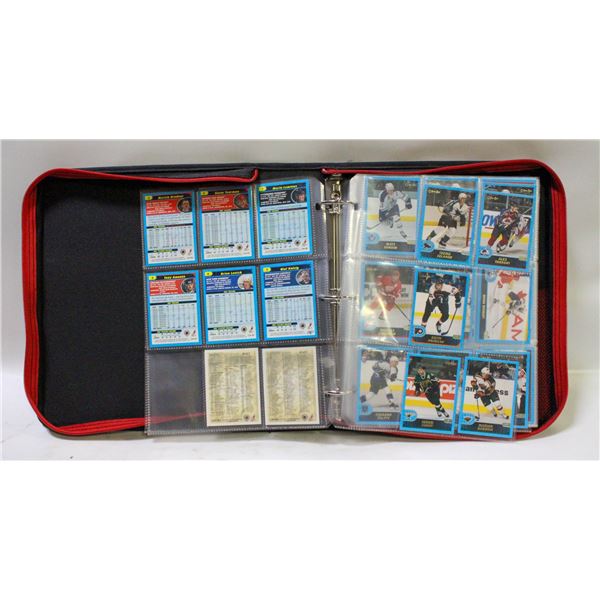 BINDER OF 2001 O-PEE-CHEE HOCKEY