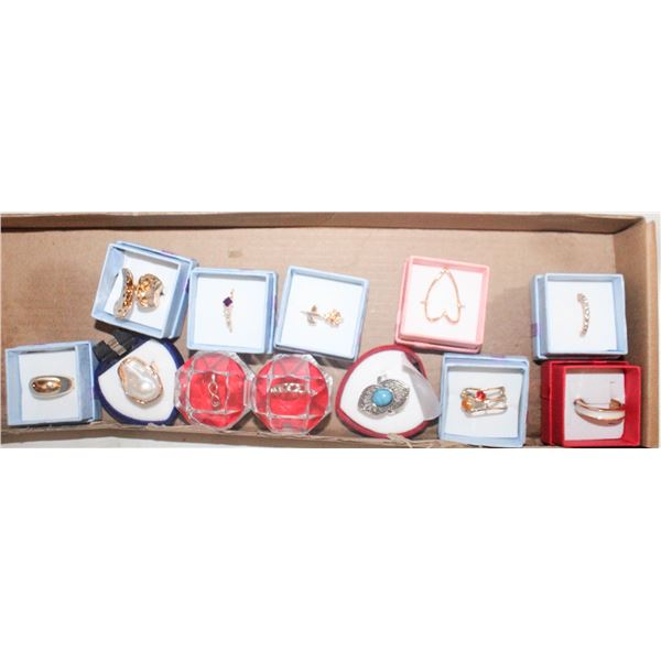 LOT OF 12 ESTATE RINGS