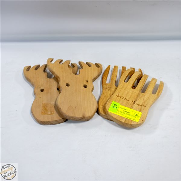 PAIR OF GRIZZLY PAWS/MOOSE PAWS FOR FOOD