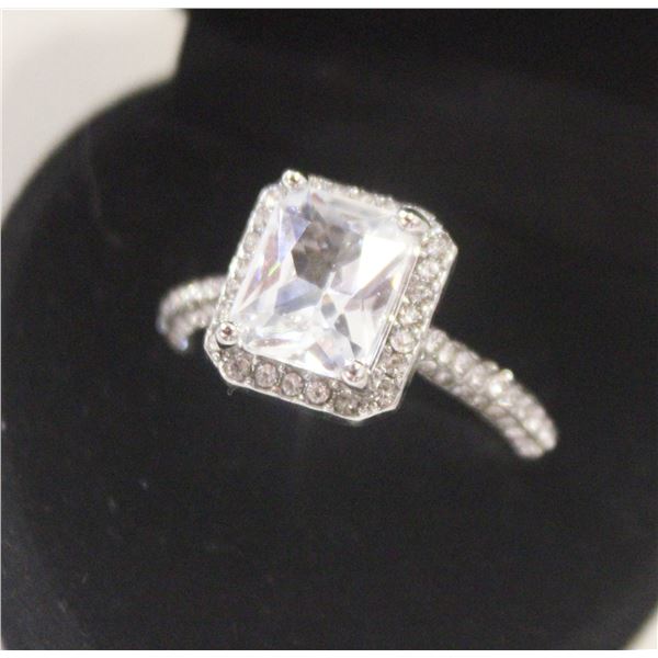 ESTATE RING SZ 9