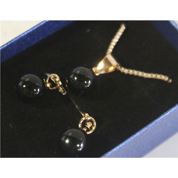 NEW NECKLACE AND EARRINGS