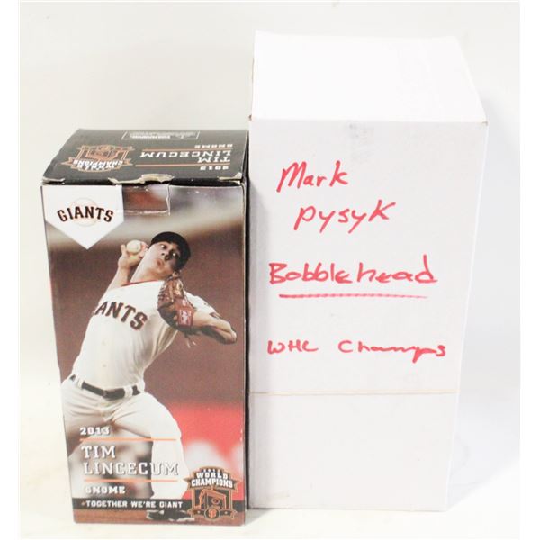 2 VINTAGE SPORTS BOBBLE HEADS TOGETHER-ESTATE