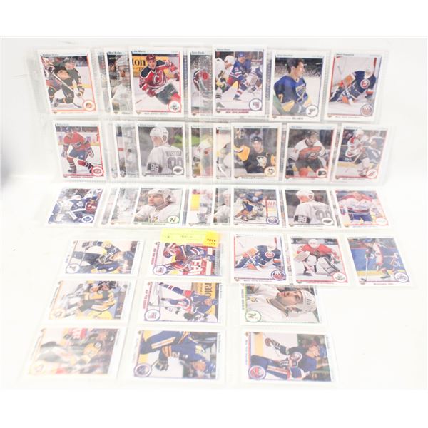 BINDER OF ASSORTED HOCKEY CARDS BLACK